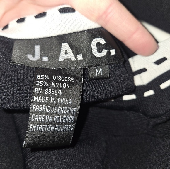 J.A.C Black Knit Top with White Trim Scoop Neck – Size M - Picture 2 of 2